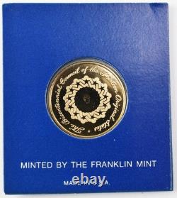 (2) 1976 Franklin Mint Bicentennial Commemorative Gold Medals. 500 Fine HG111 (2) 1976 Franklin Mint Bicentennial Commemorative Gold Medals. 500 Fine HG111